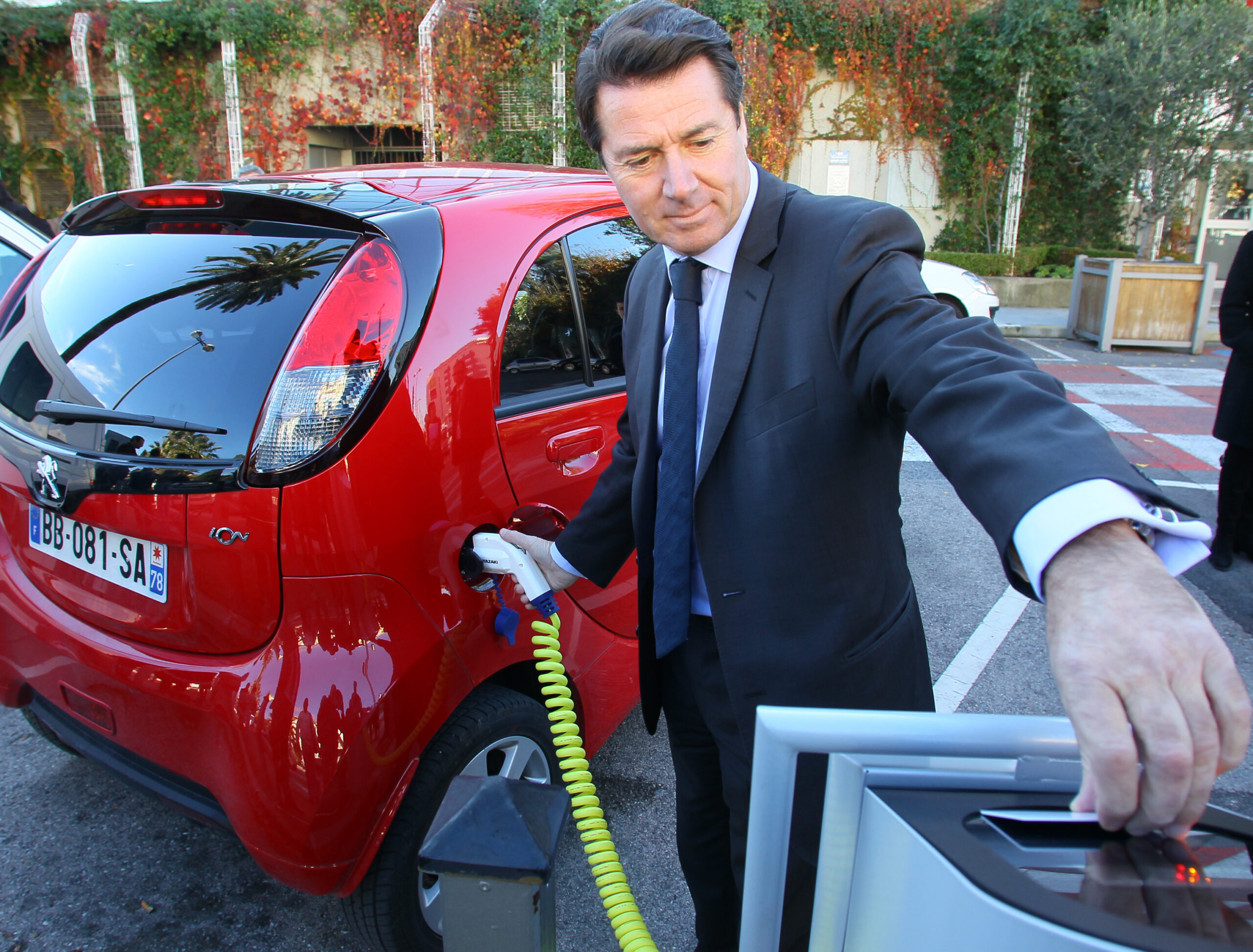 Les voitures électriques débarquent à Nice