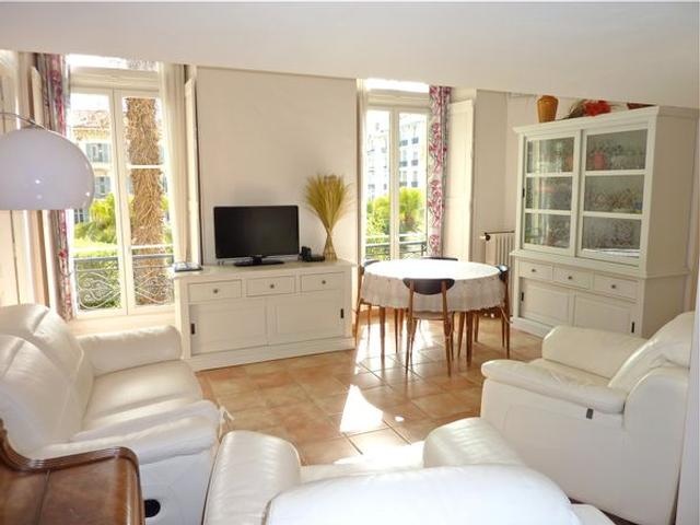 Très bel appartement bourgeois à vendre à Cimiez