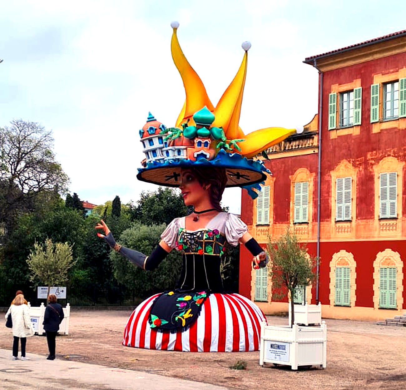 Cimiez fête les Mai