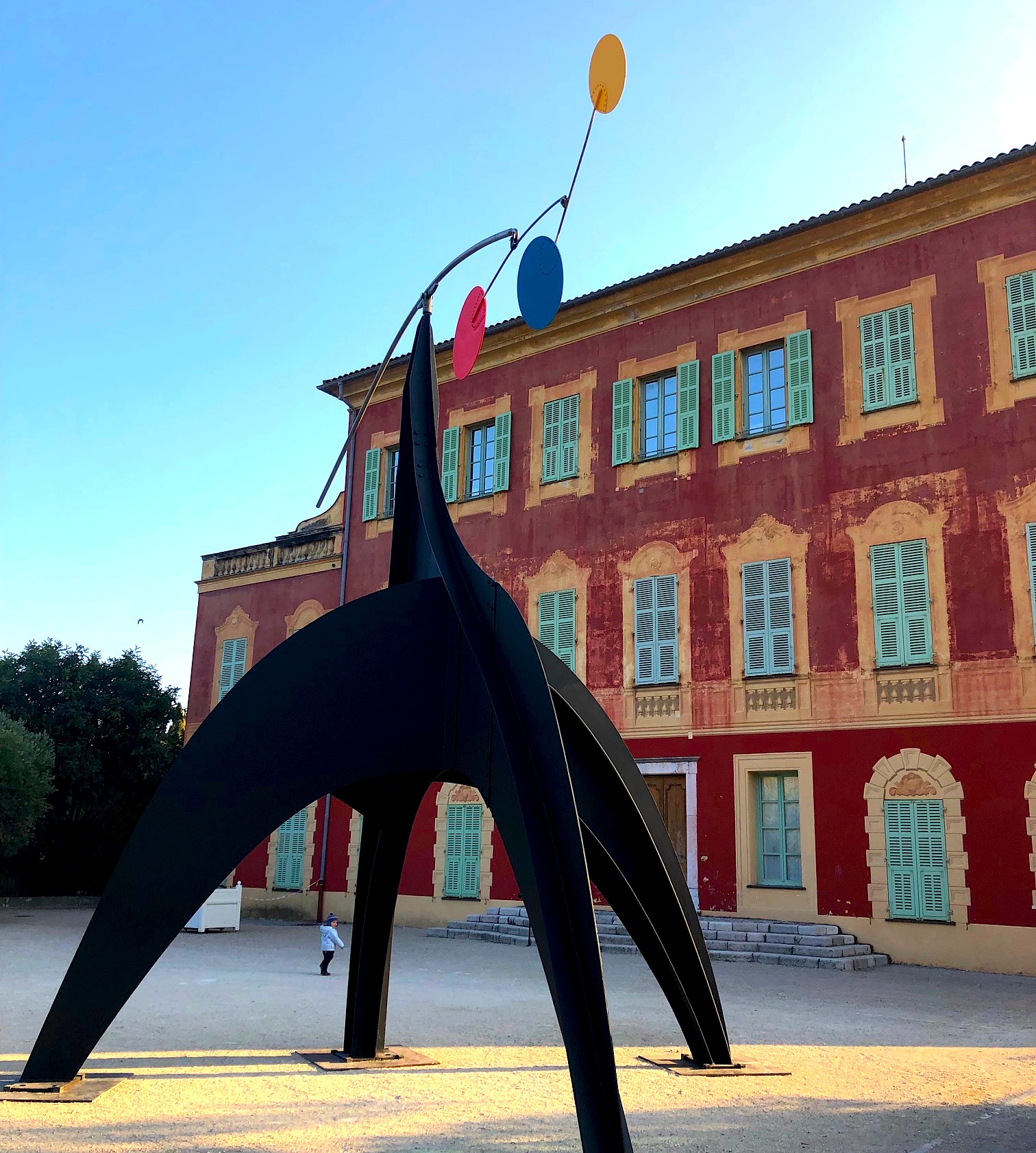 Un mobile géant de Calder au Musée Matisse
